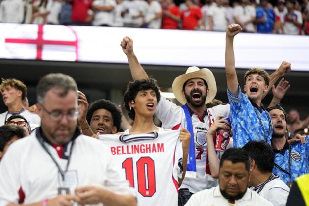 FIFA World Cup, WM, Weltmeisterschaft, Fussball 2026 - Group L - England vs Croatia Supporters of England celebrate winning the FIFA World Cup 2026 group stage match England against Croatia, in Dallas, Texas, USA, 17 June 2026. DALLAS United States  Copyright: xJEFFREYxMCWHORTERx