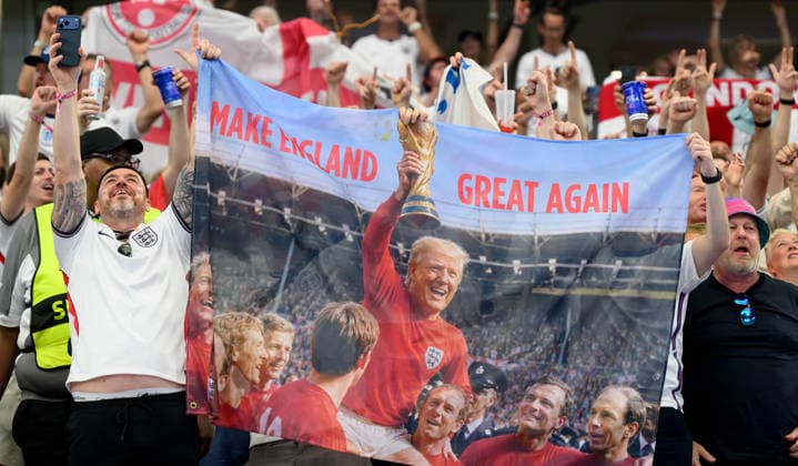 17 June 2026 - England v Croatia - Dallas Stadium - 2026 World Cup - USA. 17 June 2026 - England v Croatia - Dallas Stadium - 2026 World Cup - USA. England fans celebrate in Dallas. Picture : Mark Pain DALLAS USA  Copyright: xMarkxPainx