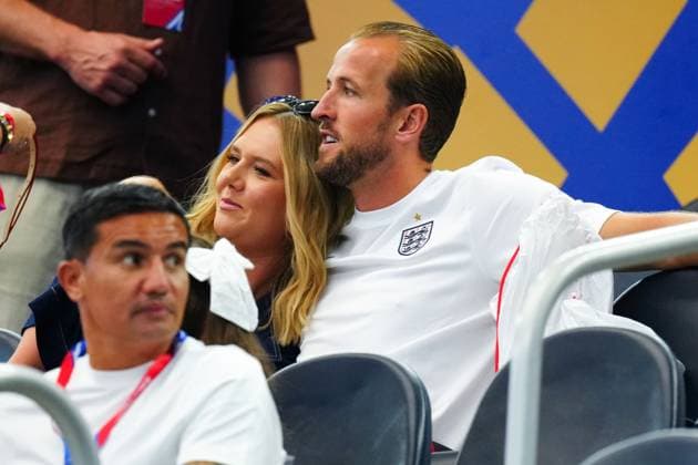Harry Kane of England after the match with wife Kate England v Croatia, 2026 FIFA World Cup, WM, Weltmeisterschaft, Fussball Group L, Football, Dallas Stadium, Arlington, Texas, USA - 17 Jun 2026Arlington Dallas Stadium Texas (TX) United States of America EDITORIAL USE ONLY No use with unauthorised audio, video, data, fixture lists, club league logos or live services. Online in-match use limited to 120 images, no video emulation. No use in betting, games or single club league player publications.  Copyright: xJavierxGarcia Shutterstockx 16928920fl