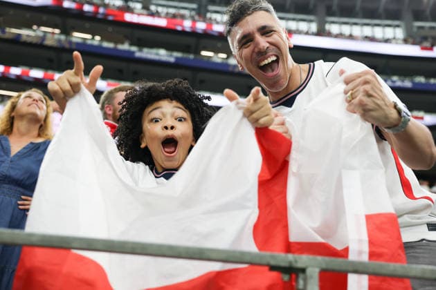 England fans celebrate winning the match during the FIFA World Cup, WM, Weltmeisterschaft, Fussball 2026 match between England and Croatia at AT&T Stadium, Dallas, USA on 17 June 2026. Copyright: xPeterxDovganx 45080104