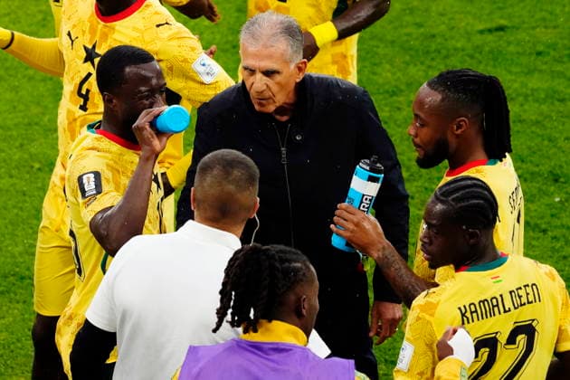 June 17, 2026, Toronto, On, CANADA: Ghana manager Carlos Queiroz speaks with his players during a hydration break against Panama during the first half of a World Cup Group L soccer match, in Toronto, on Wednesday, June 17, 2026. Canada News - June 17, 2026  - ZUMAc35_ 20260617_zaf_c35_181 Copyright: xChrisxYoungx
