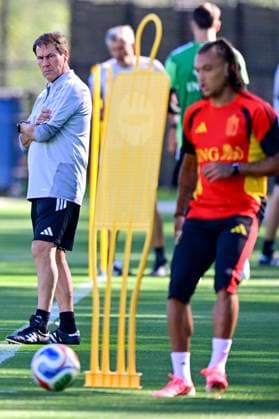 Belgium s head coach Rudi Garcia and Belgium s Diego Da Silva Moreira pictured during a training of Belgian national soccer team Red Devils, at the basecamp in Seattle, USA on Wednesday 17 June 2026, at the FIFA World Cup, WM, Weltmeisterschaft, Fussball 2026. DIRKxWAEM  x177978370x