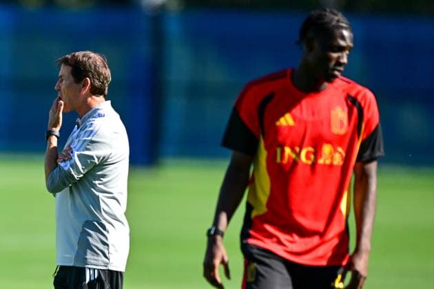 Belgium s head coach Rudi Garcia and Belgium s Amadou Onana pictured during a training of Belgian national soccer team Red Devils, at the basecamp in Seattle, USA on Wednesday 17 June 2026, at the FIFA World Cup, WM, Weltmeisterschaft, Fussball 2026. DIRKxWAEM  x177978723x