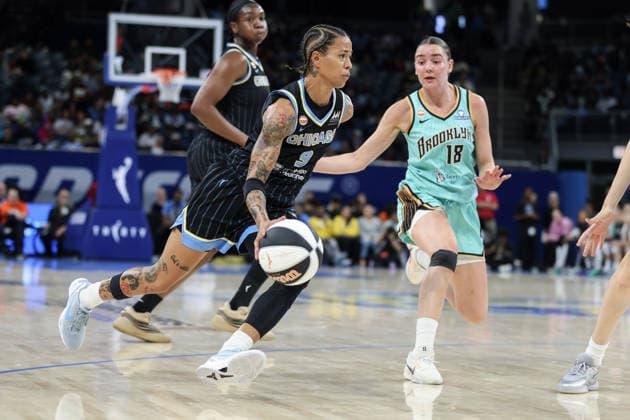 CHICAGO, USA - June 17: Natasha Cloud (9 Chicago Sky) drives to the basket during the WNBA, Basketball Damen, USA Commissioner’s Cup game between the Chicago Sky and New York Liberty at Wintrust Arena on Wednesday, June 17 in Chicago, USA  Copyright: xShainaxBenhiyoun SPPx Sportspressphoto_SPR169457