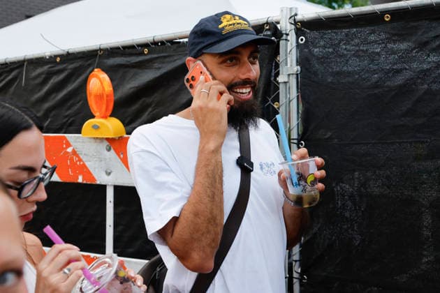 Borja Iglesias of the Spanish national team, Nationalteam is talking on the phone in Chattanooga, United States, 17 Juen 2026. The Spanish national team players enjoyed their day off on Wednesday with various activities, and Lamine Yamal was the last to arrive, returning to the team hotel five minutes before the scheduled dinner time. The Tennessee River, Nashville, a shopping mall, a swimming poolÖ and Lamine Yamal, the last to arrive !ACHTUNG: NUR REDAKTIONELLE NUTZUNG!  Copyright: xEmilioxLavandeirax GR4245 20260618-55020629336_1
