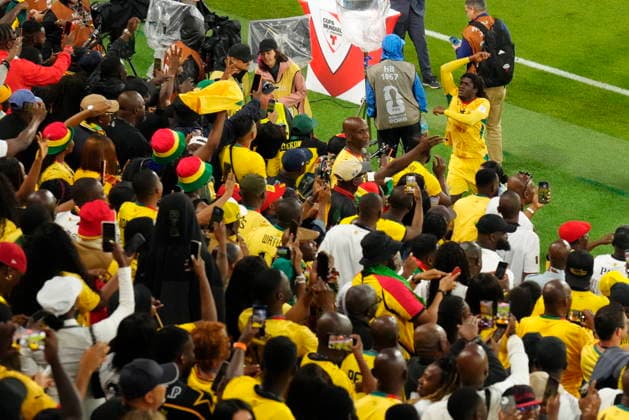 June 17, 2026, Toronto, On, CANADA: Ghana s Caleb Yirenkyi (3) celebrates with fans after defeating Panama in a World Cup Group L soccer match, in Toronto, on Wednesday, June 17, 2026. Canada News - June 17, 2026  - ZUMAc35_ 20260617_zaf_c35_243 Copyright: xChrisxYoungx