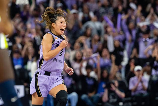 SAN FRANCISCO, CA - JUNE 17: Kaitlyn Chen 2 of the Golden State Valkyries reacts to making a three during a WNBA, Basketball Damen, USA Commissioner™s Cup game against the Dallas Wings on June 17, 2026 at Chase Center in San Francisco, CA. (Photo by Matthew Huang Icon Sportswire) WNBA: JUN 17 Dallas Wings at Golden State Valkyries EDITORIAL USE ONLY Icon260617015