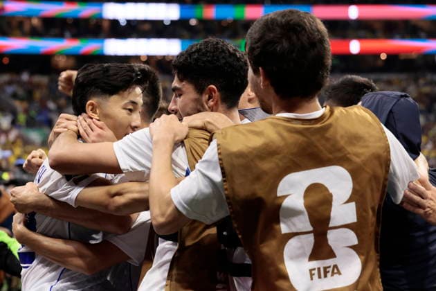 FIFA World Cup, WM, Weltmeisterschaft, Fussball 2026 - Group K - Uzbekistan vs Colombia Players of Uzbekistan celebrate scoring a goal during the 2026 FIFA World Cup Group K match between Uzbekistan and Colombia at Azteca Stadium in Mexico City, Mexico, 17 June 2026. Mexico City Mexico  Copyright: xJOSExMENDEZx