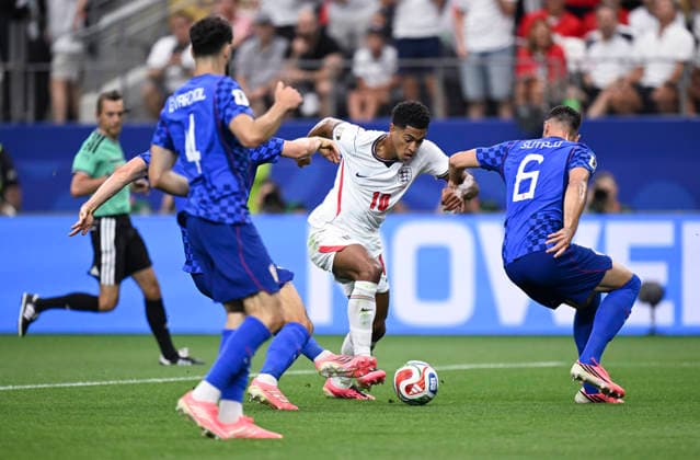 (260618) -- DALLAS, June 18, 2026 -- Jude Bellingham (2nd R) of England competes during the group L match between England and Croatia at the 2026 FIFA World Cup, WM, Weltmeisterschaft, Fussball at the Dallas Stadium in Dallas, the United States, on June 17, 2026. ) (SP)U.S.-DALLAS-FOOTBALL-FIFA WORLD CUP-GROUP L-ENG VS CRO WuxXiaoling 