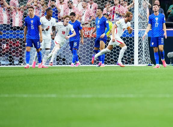 (260618) -- DALLAS, June 18, 2026 -- Harry Kane (2nd R) of England celebrates his goal during the group L match between England and Croatia at the 2026 FIFA World Cup, WM, Weltmeisterschaft, Fussball at the Dallas Stadium in Dallas, the United States, on June 17, 2026. ) (SP)U.S.-DALLAS-FOOTBALL-FIFA WORLD CUP-GROUP L-ENG VS CRO JiaxHaocheng 