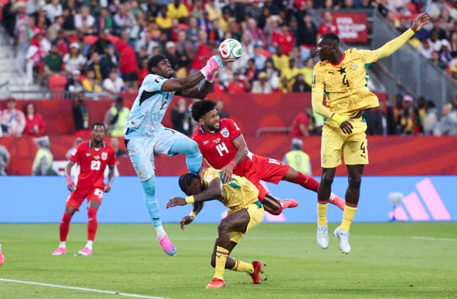 (260618) -- TORONTO, June 18, 2026 -- Lawrence Ati Zigi, goalkeeper of Ghana, saves a goal during the group L match between Ghana and Panama at the 2026 FIFA World Cup, WM, Weltmeisterschaft, Fussball at Toronto Stadium in Toronto, Canada, on June 17, 2026. (Photo by Xinhua) (SP)CANADA-TORONTO-FOOTBALL-FIFA WORLD CUP-GROUP L-GHA VS PAN ZouxZheng 