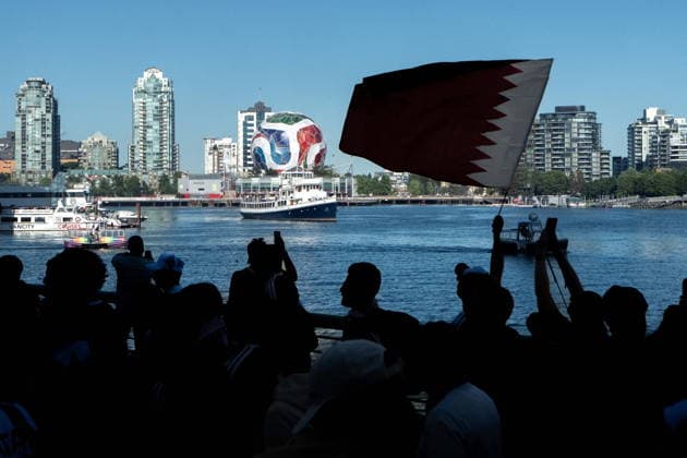 June 17, 2026, Vancouver, Bc, CANADA: Qatari fans march during a FIFA World Cup, WM, Weltmeisterschaft, Fussball rally in Vancouver, on Wednesday, June 17, 2026. Canada News - June 17, 2026  - ZUMAc35_ 20260617_zaf_c35_268 Copyright: xEthanxCairnsx