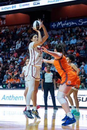UNCASVILLE, CT - JUNE 17: Lauren Betts 51 of the Washington Mystics shoots the ball during the WNBA, Basketball Damen, USA game between the Washington Mystics and the Connecticut Sun on June 17, 2026 at Mohegan Sun Arena in Uncasville, CT. (Photo by Erica Denhoff Icon Sportswire) WNBA: JUN 17 Washington Mystics at Connecticut Sun EDITORIAL USE ONLY Icon26061703