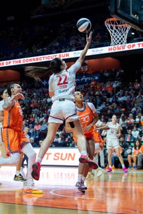 UNCASVILLE, CT - JUNE 17: Sonia Citron 22 of the Washington Mystics shoots the ball during the WNBA, Basketball Damen, USA game between the Washington Mystics and the Connecticut Sun on June 17, 2026 at Mohegan Sun Arena in Uncasville, CT. (Photo by Erica Denhoff Icon Sportswire) WNBA: JUN 17 Washington Mystics at Connecticut Sun EDITORIAL USE ONLY Icon26061708