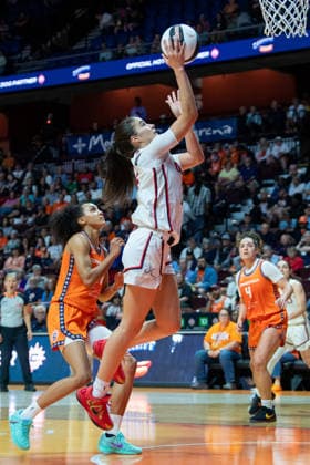 UNCASVILLE, CT - JUNE 17: Sonia Citron 22 of the Washington Mystics shoots the ball during the WNBA, Basketball Damen, USA game between the Washington Mystics and the Connecticut Sun on June 17, 2026 at Mohegan Sun Arena in Uncasville, CT. (Photo by Erica Denhoff Icon Sportswire) WNBA: JUN 17 Washington Mystics at Connecticut Sun EDITORIAL USE ONLY Icon26061713