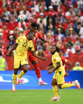 June 18, 2026, Toronto, Ontario, Canada: Amir Murillo ( 23) of Panama leaps above Kamaldeen Sulemana ( 22) of Ghana to head the ball during the FIFA World Cup, WM, Weltmeisterschaft, Fussball game between Ghana and Panama at Toronto Field. Toronto Canada - ZUMAv136 20260618_zsp_v136_011 Copyright: xJeffxVoganx