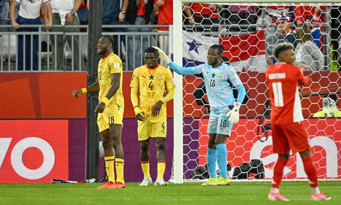 June 18, 2026, Toronto, Ontario, Canada: Benjamin Asare ( 16) of Ghana pats teammate Jonas Adjetey ( 4) after a strong defensive play during the FIFA World Cup, WM, Weltmeisterschaft, Fussball game between Ghana and Panama at Toronto Field. Sports News - June 18, 2026  - ZUMAv136 20260618_zsp_v136_018 Copyright: xJeffxVoganx
