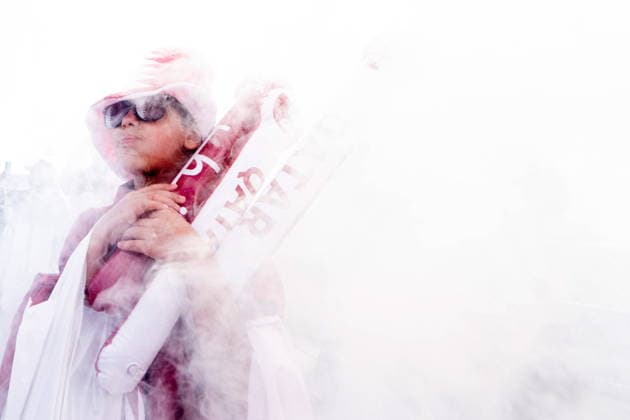 June 17, 2026, Vancouver, Bc, CANADA: A Qatar fan marches through smoke during a FIFA World Cup, WM, Weltmeisterschaft, Fussball rally in Vancouver, on Wednesday, June 17, 2026. Canada News - June 17, 2026  - ZUMAc35_ 20260617_zaf_c35_281 Copyright: xEthanxCairnsx