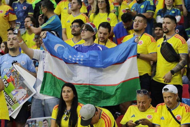 June 17, 2026, Mexico City, Ciudad de Mexico, Mexico: A Fan of Uzbekistan national team, Nationalteam supports his team during the FIFA World Cup, WM, Weltmeisterschaft, Fussball Group K match between Colombia and Uzbekistan at Mexico City Stadium. on June 17, 2026 in Mexico City, Mexico. Uzbekistan V Colombia FIFA World Cup Group K Match  - ZUMAe321 20260617_zsa_e321_133 Copyright: xIanxRoblesx