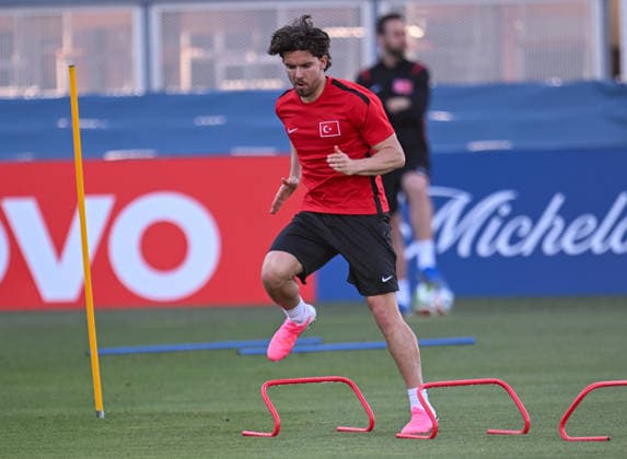 Turkish national football team holds 1st training session in US city of San Jose SAN JOSE, CALIFORNIA - JUNE 17: Ferdi Kadioglu of the Turkish national football team attends the training session in San Jose, California on June 17, 2026. Turkiye to face Paraguay on June 19 in their 2nd 2026 FIFA World Cup, WM, Weltmeisterschaft, Fussball match. Tayfun Coskun Anadolu California United States. Editorial use only. Please get in touch for any other usage.  Copyright: x2026xAnadoluxTayfunxCoskunx