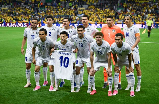 (260618) -- MEXICO CITY, June 18, 2026 -- Players of Uzbekistan pose for group photos before the group K match between Uzbekistan and Colombia at the FIFA World Cup, WM, Weltmeisterschaft, Fussball 2026 in Mexico City, Mexico, June 17, 2026. ) (SP)MEXICO-MEXICO CITY-FOOTBALL-FIFA WORLD CUP-GROUP K-UZB VS COL WuxWei 