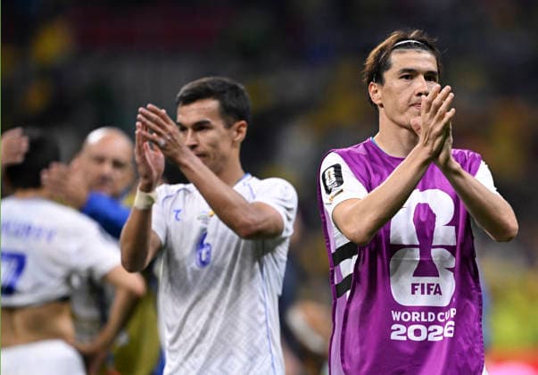 (260618) -- MEXICO CITY, June 18, 2026 -- Players of Uzbekistan greet the audience after the group K match between Uzbekistan and Colombia at the FIFA World Cup, WM, Weltmeisterschaft, Fussball 2026 in Mexico City, Mexico, June 17, 2026. ) (SP)MEXICO-MEXICO CITY-FOOTBALL-FIFA WORLD CUP-GROUP K-UZB VS COL WuxWei 