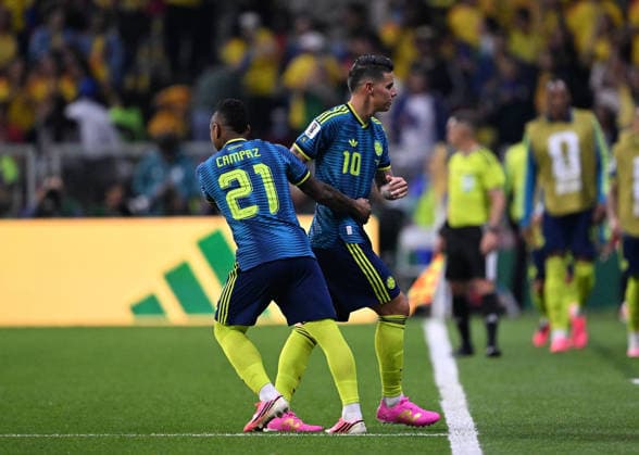 (260618) -- MEXICO CITY, June 18, 2026 -- Jaminton Campaz (L) of Colombia replaces James Rodriguez during the group K match between Uzbekistan and Colombia at the FIFA World Cup, WM, Weltmeisterschaft, Fussball 2026 in Mexico City, Mexico, June 17, 2026. ) (SP)MEXICO-MEXICO CITY-FOOTBALL-FIFA WORLD CUP-GROUP K-UZB VS COL WuxWei 