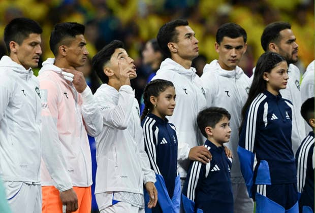 (260618) -- MEXICO CITY, June 18, 2026 -- Abbosbek Fayzullaev (3rd L) of Uzbekistan is seen before the group K match between Uzbekistan and Colombia at the FIFA World Cup, WM, Weltmeisterschaft, Fussball 2026 in Mexico City, Mexico, June 17, 2026. ) (SP)MEXICO-MEXICO CITY-FOOTBALL-FIFA WORLD CUP-GROUP K-UZB VS COL WuxWei 