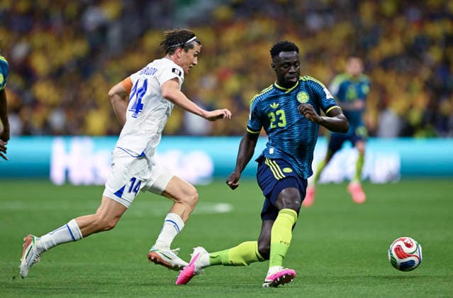 (260618) -- MEXICO CITY, June 18, 2026 -- Eldor Shomurodov (L) of Uzbekistan vies with Davinson Sanchez of Colombia during the group K match between Uzbekistan and Colombia at the FIFA World Cup, WM, Weltmeisterschaft, Fussball 2026 in Mexico City, Mexico, June 17, 2026. (Photo by Xinhua) (SP)MEXICO-MEXICO CITY-FOOTBALL-FIFA WORLD CUP-GROUP K-UZB VS COL LucioxTavora 