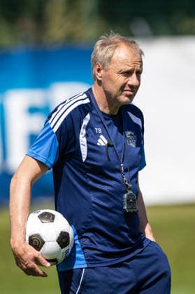 SOCCER - BL, WAC, training start WOLFSBERG,AUSTRIA,18.JUN.26 - SOCCER - ADMIRAL Bundesliga, Wolfsberger AC, training start. Image shows head coach Thomas Silberberger (WAC).  GEPAxpictures xJamesxDoak