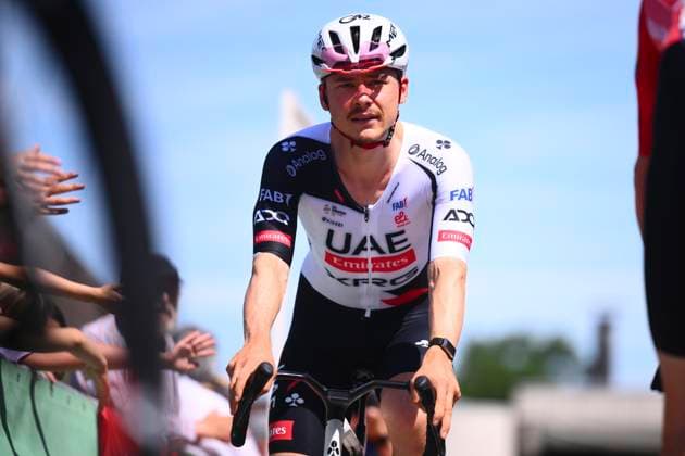Baloise Belgium Tour 2026 Stage 2 KNOKKE-HEIST, BELGIUM - JUNE 18 : Herregodts Rune (BEL) of UAE Team Emirates - XRG during stage 2 of the 95th edition of Baloise Tour of Belgium an UCI ProSeries 2.Pro cycling road race stage for Men Elite of 197.6 km with start in Merelbeke-Melle and finish in Knokke-Heist on June 18, 2026 in Knokke-Heist, Belgium, 18 06 2026 ( Motordriver Stephan Boone - Knokke-Heist Belgium  Copyright: xGvgx