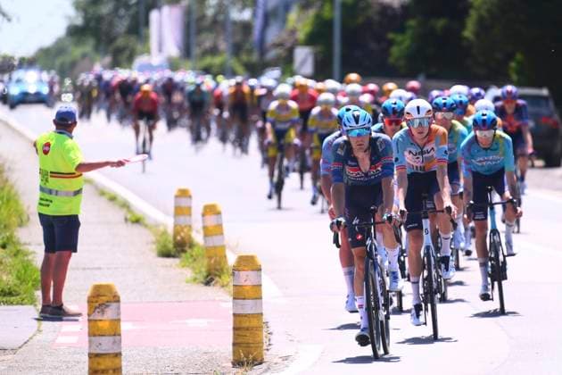 Baloise Belgium Tour 2026 Stage 2 KNOKKE-HEIST, BELGIUM - JUNE 18 : rider of team Soudal - Quick Step leading the peloton during stage 2 of the 95th edition of Baloise Tour of Belgium an UCI ProSeries 2.Pro cycling road race stage for Men Elite of 197.6 km with start in Merelbeke-Melle and finish in Knokke-Heist on June 18, 2026 in Knokke-Heist, Belgium, 18 06 2026 ( Motordriver Stephan Boone - Knokke-Heist Belgium  Copyright: xGvgx