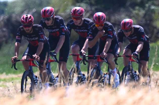 Baloise Belgium Tour 2026 Stage 2 KNOKKE-HEIST, BELGIUM - JUNE 18 : riders of team Tudor Pro Cycling Team during stage 2 of the 95th edition of Baloise Tour of Belgium an UCI ProSeries 2.Pro cycling road race stage for Men Elite of 197.6 km with start in Merelbeke-Melle and finish in Knokke-Heist on June 18, 2026 in Knokke-Heist, Belgium, 18 06 2026 ( Motordriver Stephan Boone - Knokke-Heist Belgium  Copyright: xGvgx