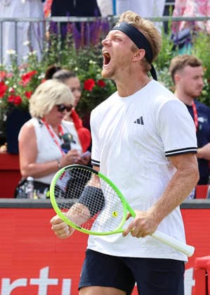 TENNIS - ATP, Tennis Herren Queen s Club LONDON,ENGLAND,18.JUN.26 - TENNIS - ATP World Tour, HSBC Championships. Image shows the rejoicing of Alejandro Davidovich Fokina (ESP).  GEPAxpictures xAlanxGrieves