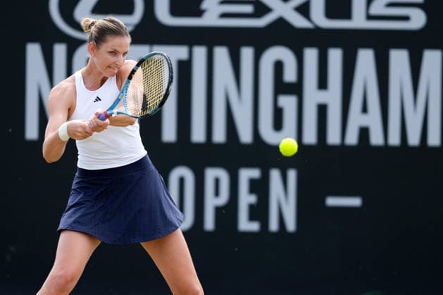 Lexus Nottingham Open - Day Four Karolina Pliskova competes during the Round of 16 singles match at the 2026 Lexus Nottingham Open Women s tennis tournament at the Nottingham Tennis Centre in Nottingham, England, on June 18, 2026. Nottingham Great Britain United Kingdom  Copyright: xOwenxHammondx originalFilename:hammond-2026lexu260618_nptVc.jpg