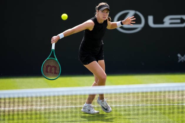 Lexus Nottingham Open - Day Four Caty McNally in action during her Round of 16 singles match at the 2026 Lexus Nottingham Open Women s tennis tournament at the Nottingham Tennis Centre in Nottingham, England, on June 18, 2026. Nottingham Great Britain United Kingdom  Copyright: xOwenxHammondx originalFilename:hammond-2026lexu260618_npXmn.jpg