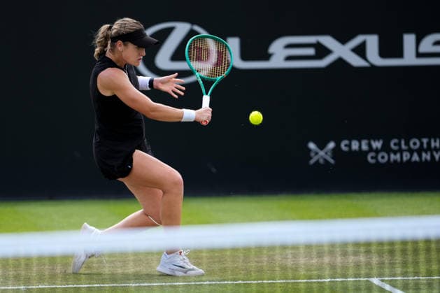 Lexus Nottingham Open - Day Four Caty McNally in action during her Round of 16 singles match at the 2026 Lexus Nottingham Open Women s tennis tournament at the Nottingham Tennis Centre in Nottingham, England, on June 18, 2026. Nottingham Great Britain United Kingdom  Copyright: xOwenxHammondx originalFilename:hammond-2026lexu260618_npvTD.jpg