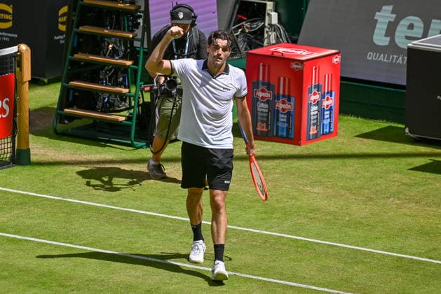Taylor Fritz (USA) jubelt nach seinem Sieg ueber Fabian Marozsan (HUN) TERRA WORTMANN Open 2026, Tennis, ATP, Tennis Herren Tennis Herren 500, Turnier, Hauptfeld, 18.06.2026, TERRA WORTMANN Open 2026, Tennis, ATP, Tennis Herren 500, Turnier, Hauptfeld, 18.06.2026 Halle