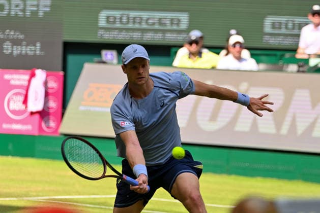 Yannick Hanfmann (GER) am Netz TERRA WORTMANN Open 2026, Tennis, ATP, Tennis Herren Tennis Herren 500, Turnier, Hauptfeld, 18.06.2026, TERRA WORTMANN Open 2026, Tennis, ATP, Tennis Herren 500, Turnier, Hauptfeld, 18.06.2026 Halle