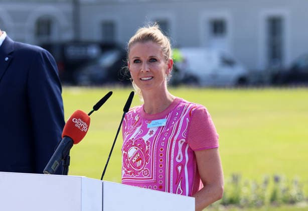 Pressetermin im Rahmen der Einladung der Olympischen Spitzenverbände zur Vorstellung des vertieften Bewerbungskonzepts, Olympiabewerbung München, Schloss Nymphenburg Hier im Bild Jessica von Bredow-Werndl, Dressurreiterin bei ihrer Rede