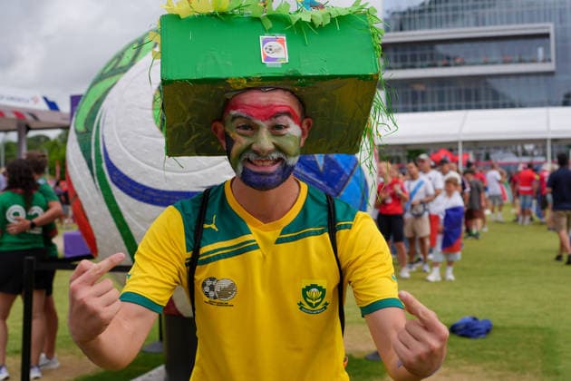 June 18, 2026, Atlanta, Georgia, United States of America: South Africa Fan pose for camera in the stadiumÃ¢â‚¬â ¢s fan zone before the Czechia vs South Africa First Stage Group H match in ATLANTA, Georgia. World Cup 2026: Group H: Czechia Vs South Africa  - ZUMAg276 20260618_zsp_g276_001 Copyright: xMalachixGabrielx
