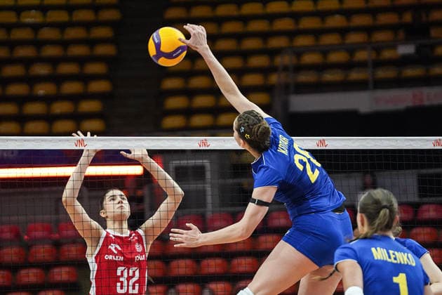 FIVB Women s Nations League 2026. Uliana Kotar of Ukraine competes against Maja Koput of Poland during the FIVB Women s Volleyball Nations League match between Poland and Ukraine in Bangkok, Thailand, on June 18, 2026. Bangkok Bangkok Thailand  Copyright: xAnusakxLaowilasx originalFilename:laowilas-notitle260618_np3po.jpg