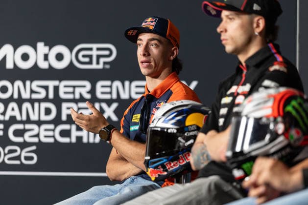Foto IPP Enrico Schiavi Brno - Ostrova?ice 18-06-2025 MotoGP Gran Premio Motociclismo della Repubblica Ceca 2026 press conference, PK, Pressekonferenz nella foto: da sx. Pedro Acosta - Red Bull KTM Factory Racing con Marco Bezzecchi - Aprilia Racing Brno - Ostrova?ice italy REPUBBLICA CECA ITALY  Copyright: xR4924_italyphotopressx