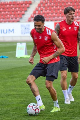 HFC Neuzugang Stanley Ratifo (vorn) beim Trainingsauftakt des Hallescher FC, Fussball, Regionalliga Nordost, Saison 2026 27, 18.06.2026 Halle Leuna Chemie Stadion ST Deutschland
