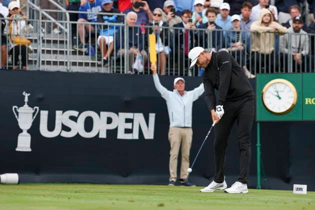 US Open Golf Championship - Round 1 Ludvig Aberg of Sweden tees off during the first round of the 2026 US Open golf tournament at the Shinnecock Hills Golf Club in Southampton, New York, USA, 18 June 2026. SOUTHAMPTON NEW YORK UNITED STATES  Copyright: xSARAHxYENESELx