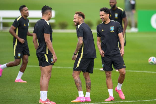 Fußball, WM 2026, 20260618, Training Brasilien. Im Bild v.l. CASEMIRO (Brasilien, 5), NEYMAR (Brasilien, 10), MARQUINHOS (Brasilien, 4). Morristown RWJBarnabas Health - Red Bulls P New Jersey Vereinigte Staaten von Amerika