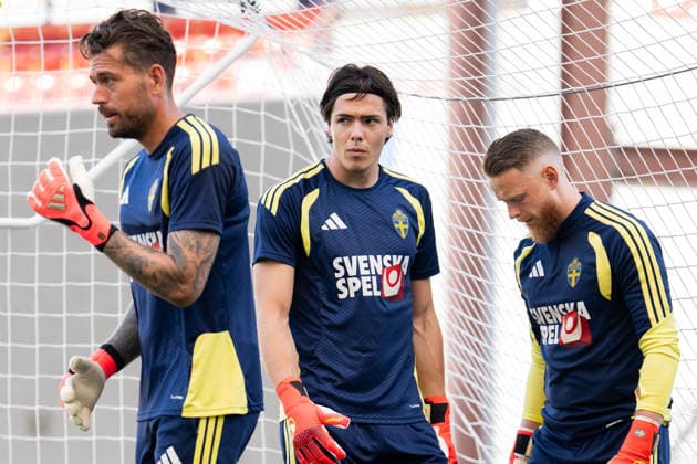 260618 Goalkeeper Kristoffer Nordfeldt, goalkeeper Jacob Widell Zetterström and goalkeeper Viktor Johansson of the Swedish national football team at a training session during day 8 of the FIFA World Cup, WM, Weltmeisterschaft, Fussball 2026 on June 18, 2026 in Dallas. Photo: Petter Arvidson BILDBYRAN kod PA PA1241 fotboll football soccer fotball vm fotbolls-vm fotball-vm fotbolls-vm 2026 fifa world cup 2026 träning practice training sverige sweden sverige a day 8 bbeng