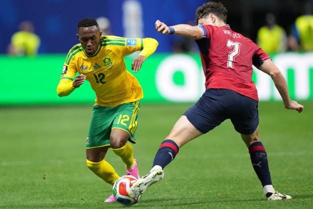 Czechia v South Africa - FIFA World Cup, WM, Weltmeisterschaft, Fussball 2026 - Group A ATLANTA, UNITED STATES - JUNE 18: Ladislav Krejci (7) of Czechia in action against Thapelo Maseko (12) of South Africa during the 2026 FIFA World Cup First Stage Group A match between Czechia and South Africa at Mercedes-Benz Stadium (Atlanta Stadium) in Atlanta, Georgia, United States on June 18, 2026. Evrim Aydin Anadolu Georgia United States. Editorial use only. Please get in touch for any other usage.  Copyright: x2026xAnadoluxEvrimxAydinx