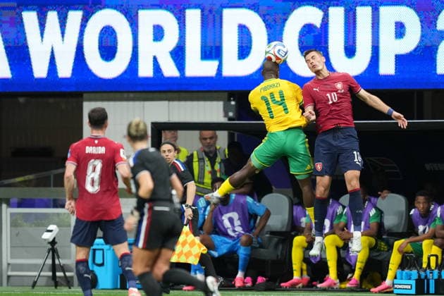 Czechia v South Africa - FIFA World Cup, WM, Weltmeisterschaft, Fussball 2026 - Group A ATLANTA, UNITED STATES - JUNE 18: Mbekezeli Mbokazi (14) of South Africa in action against Patrik Schick (10) of Czechia during the 2026 FIFA World Cup First Stage Group A match between Czechia and South Africa at Mercedes-Benz Stadium (Atlanta Stadium) in Atlanta, Georgia, United States on June 18, 2026. Evrim Aydin Anadolu Georgia United States. Editorial use only. Please get in touch for any other usage.  Copyright: x2026xAnadoluxEvrimxAydinx