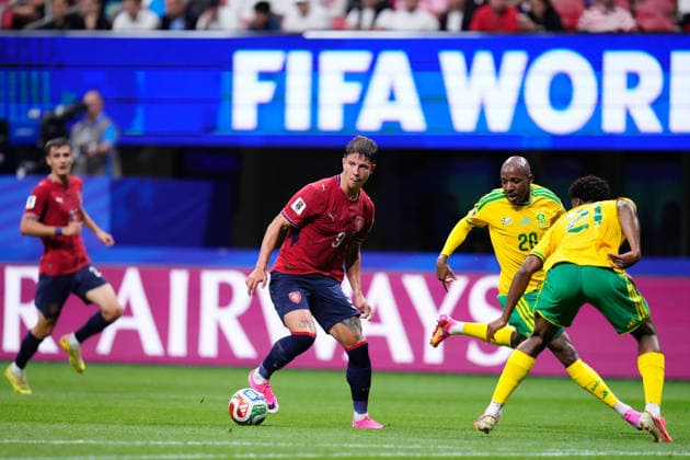 Czechia v South Africa: Group A - FIFA World Cup, WM, Weltmeisterschaft, Fussball 2026 Adam Hlozek of Czechia drives the ball during the FIFA World Cup 2026 Group A match between Czechia and South Africa at Atlanta Stadium on June 18, 2026 in Atlanta, Georgia. Atlanta GA United States  Copyright: xJosexBretonx originalFilename:bretonhernandez-czechiav260618_npw9g.jpg